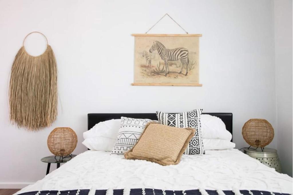 Lakeview Cottage Guestroom w/ ensuite