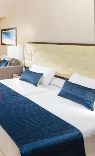 HT Black Pearl Apartments Exclusive