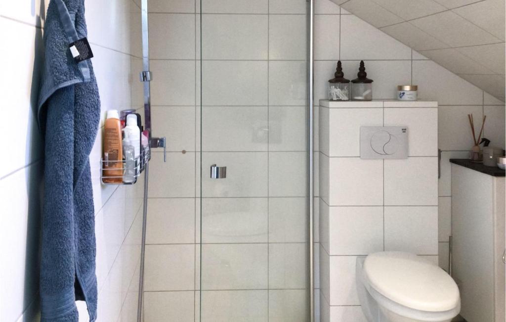 Awesome home in Stocksund with Sauna, WiFi and 3 Bedrooms photo