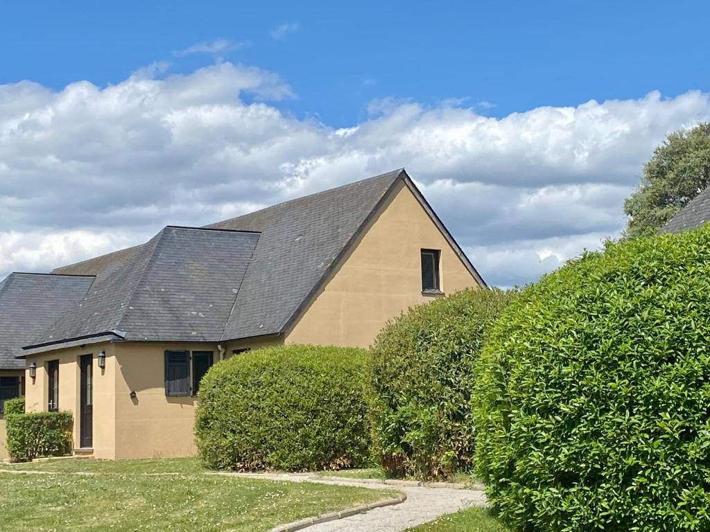 Cottage Anadwen au pied du lac au duc et son golf