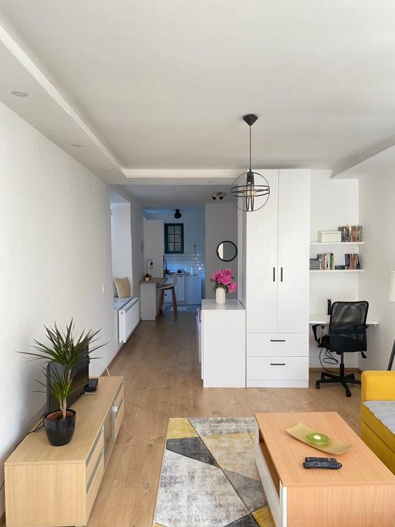 Modern Studio Apartment in the Old Town - 3