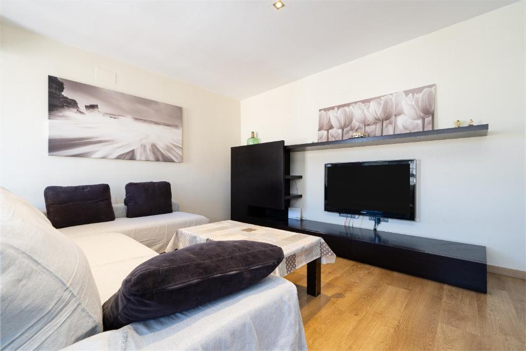 Hauzify I Apartament Sant Roc - 2