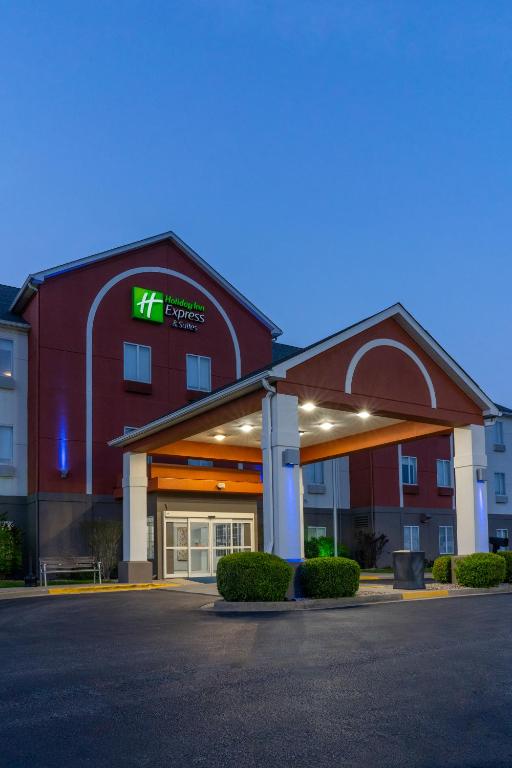 Holiday Inn Express Hotel & Suites Bedford By IHG 外観