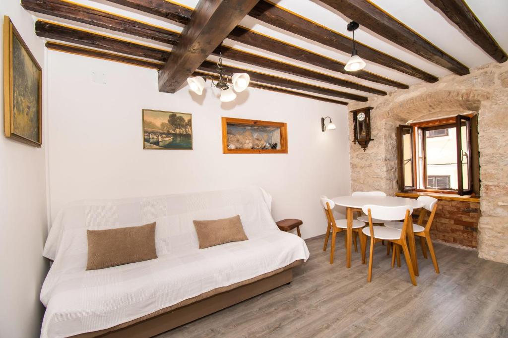 Apartment Rustika, Skradin