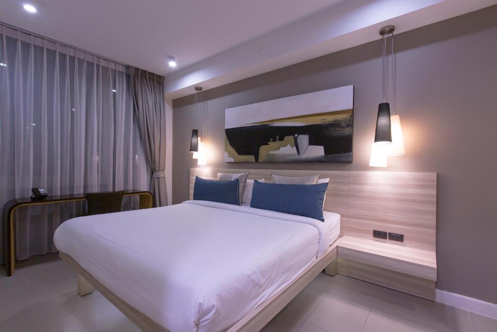 Oceanstone Phuket by Holy Cow 23 photo