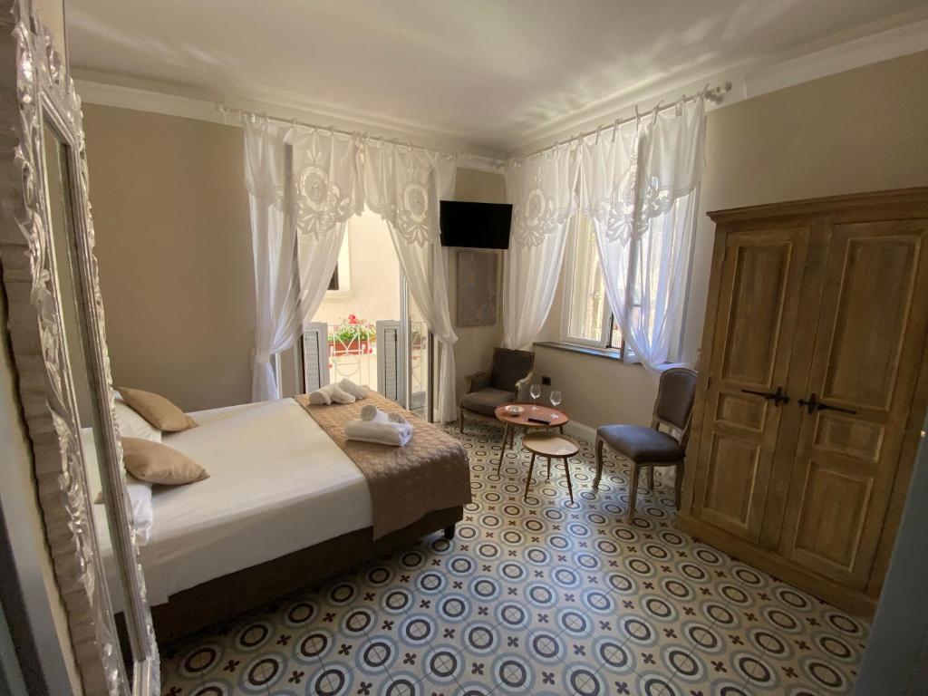 The world suite - 2