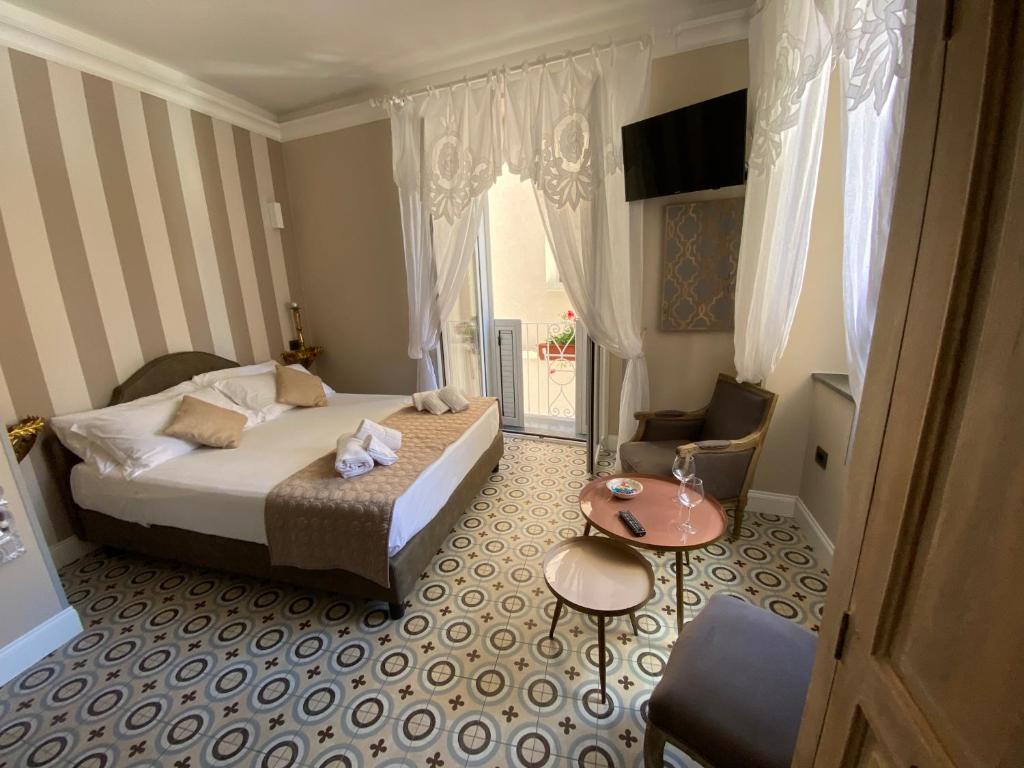 The world suite - 5