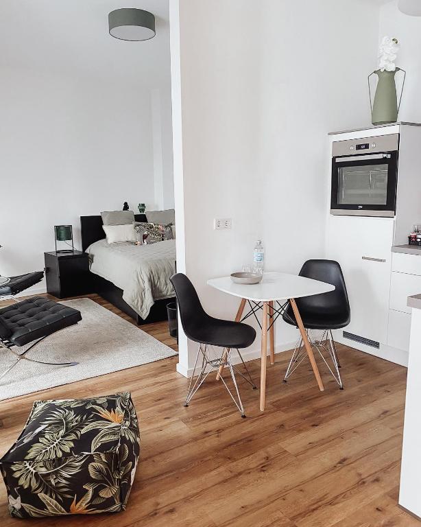 BURG 9 Boardinghouse