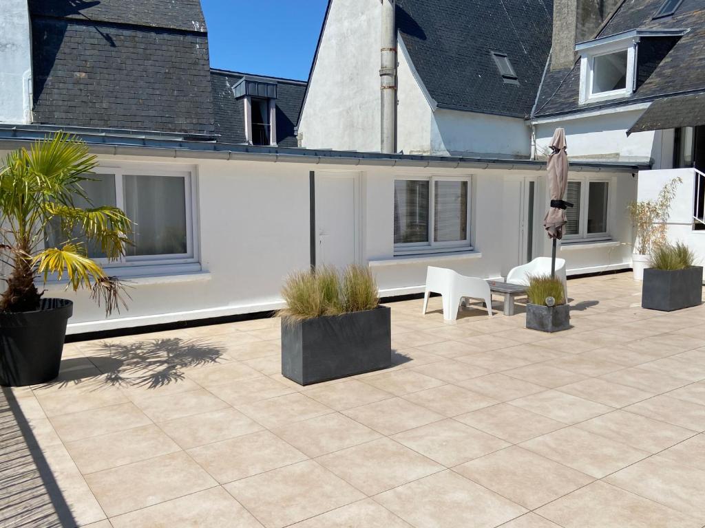 Votre mini maison en plein cœur du centre ville -terrasse - et parking privé sur place clos - draps et ménage inclus - 5