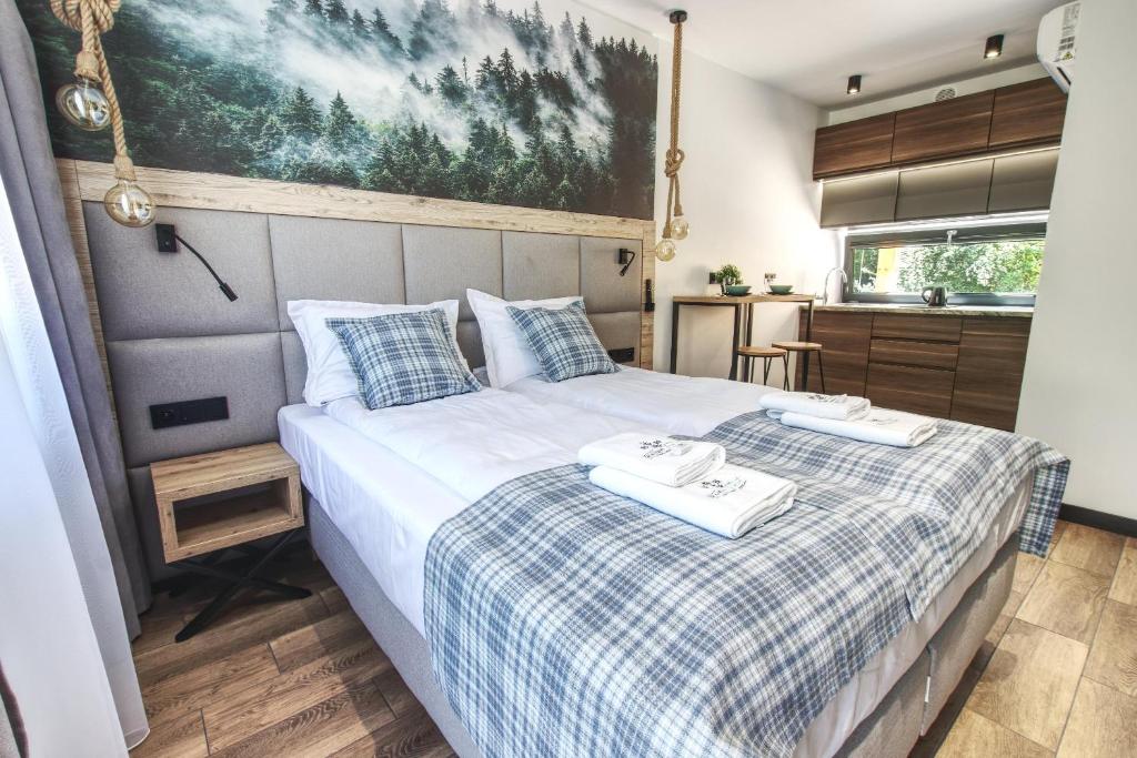 Skansen Forest — Hotel in Kryspinow