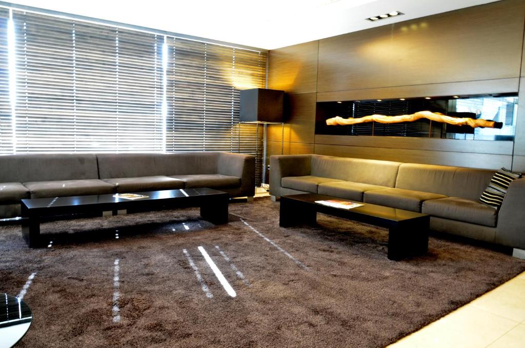 フロント・ロビー