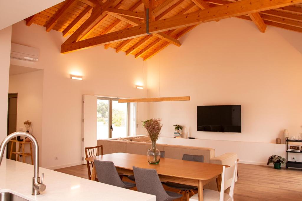 Palmira's - relaxing countryside house in Batalha — Hotel in Batalha