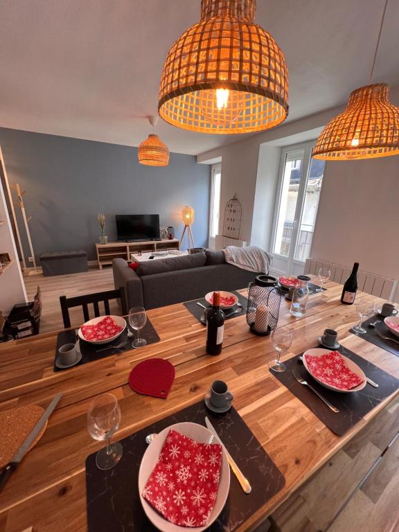 Bel appartement T3 au 1er étage avec cour intérieure au RDC - Villa Marie - 5