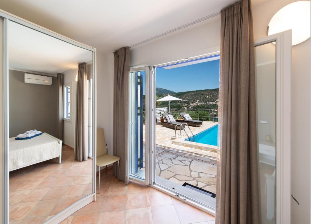 Villas Amantea- four villas with big pool and infinity pool photo