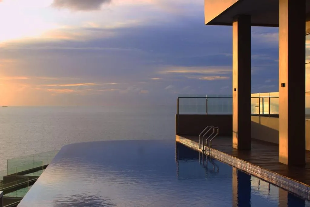Golden Tulip Essential Belitung, hotel in Tanjungpandan