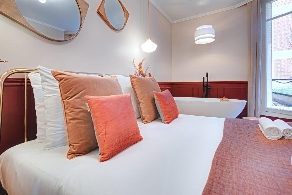 Miss Marguerite Suite - 5
