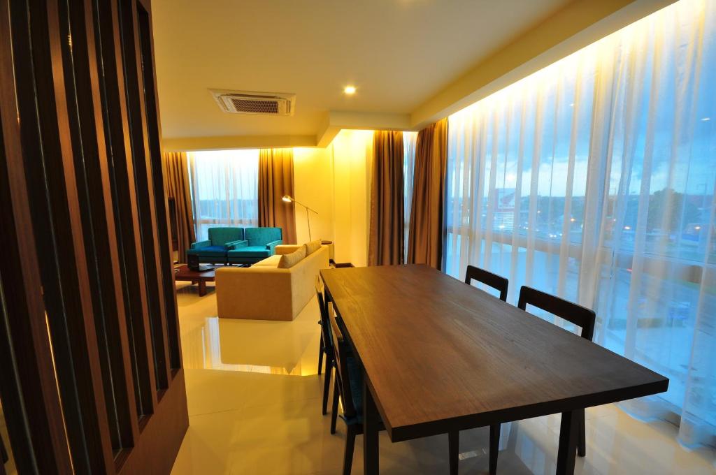 42C ザ シック ホテル (42C The Chic Hotel)