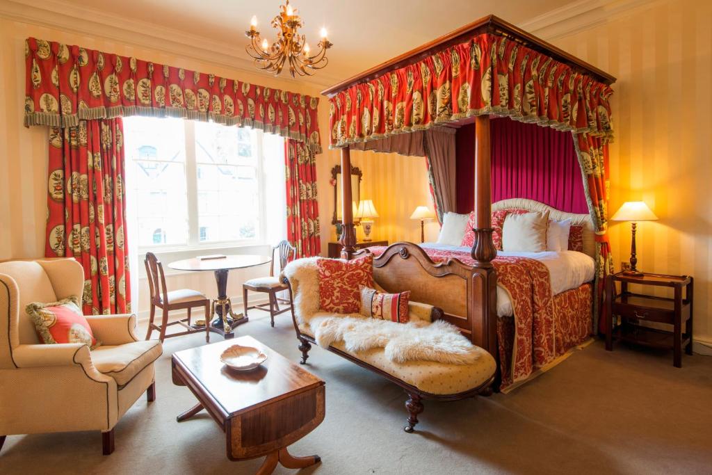 Luttrell Arms — Hotel in Dunster