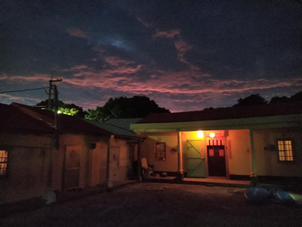 Star Orion Backpacker Hostel — Hotel in Liuqiu