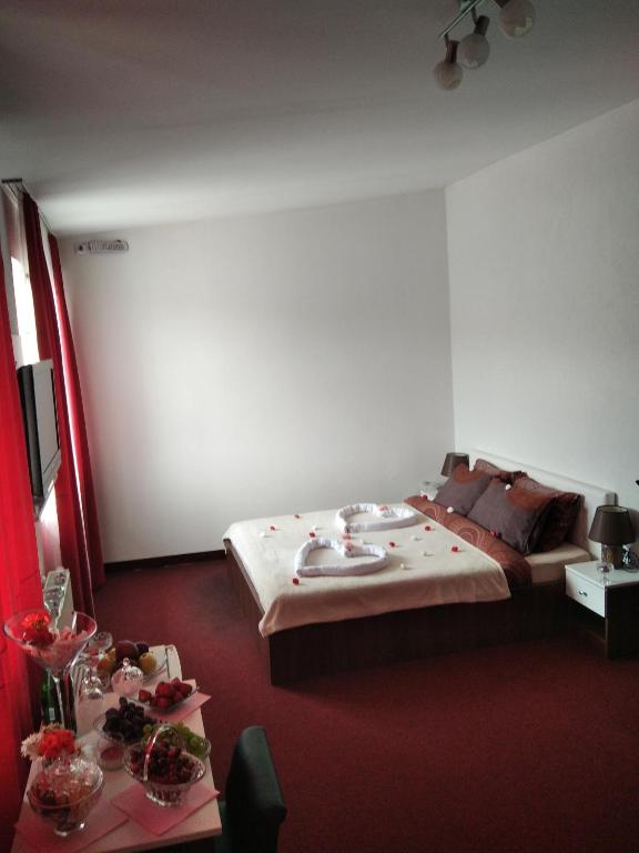Motel/Hostel Dreams photo
