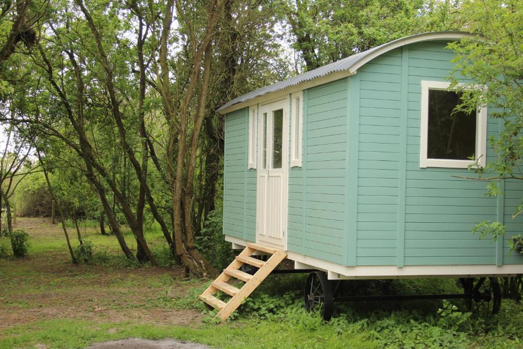 The Tawny Shepherd Hut, Whitehouse Farm, Stowmarket