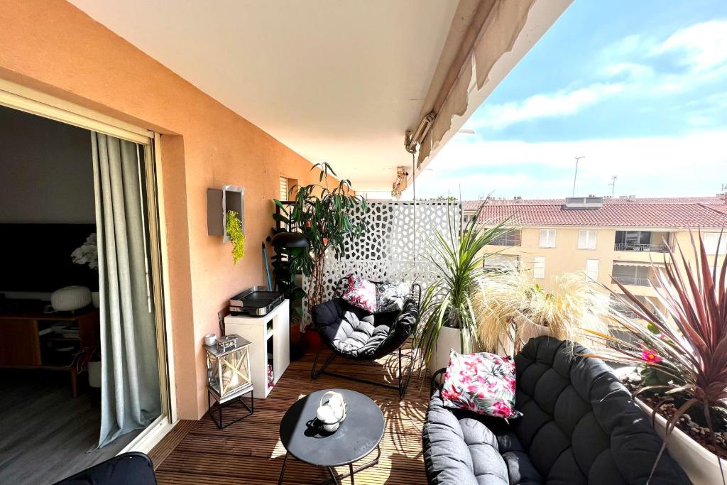 Le Meissonnier bright apartment with terrace - 4