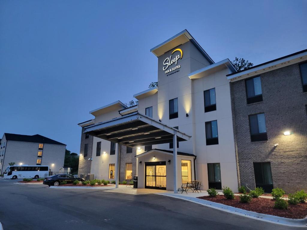 Sleep Inn & Suites - Coliseum Area photo