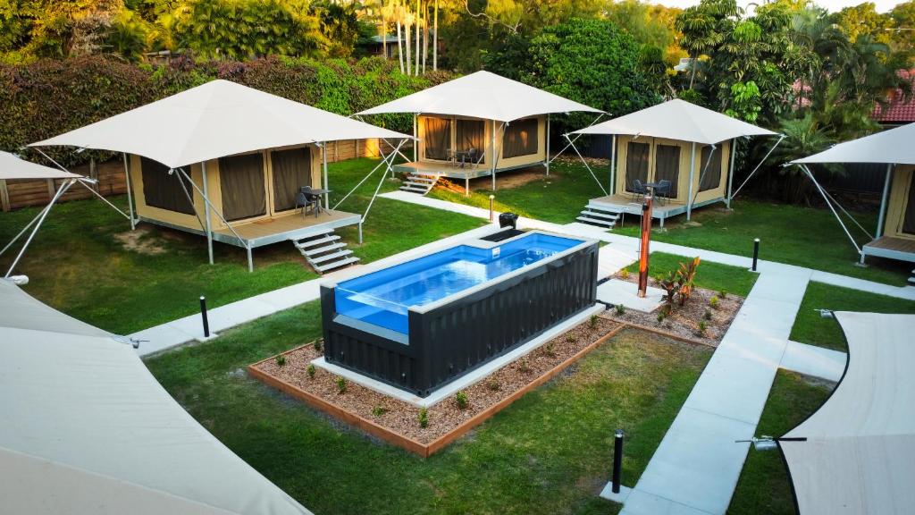 Poinciana at Cooee Bay — Hotel in Yeppoon