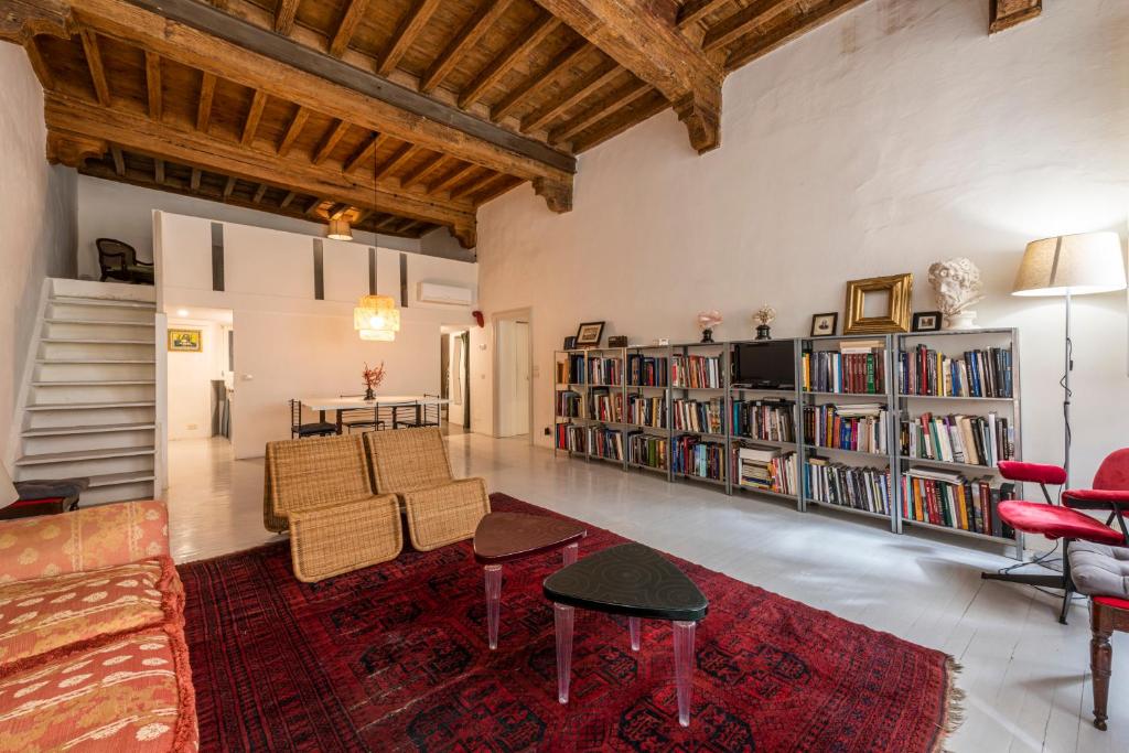 San Firenze House by Mmega - 3