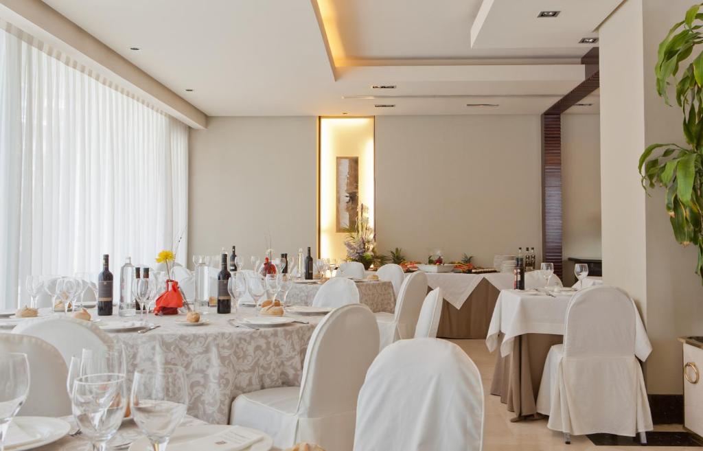 Andalucia Center Hotel