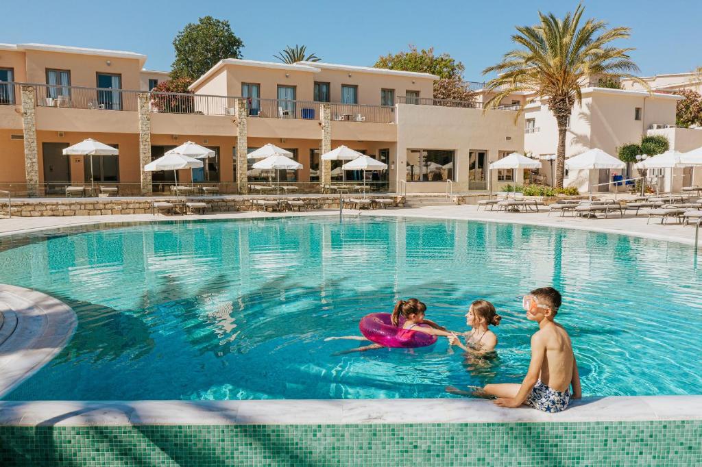 スイミングプール