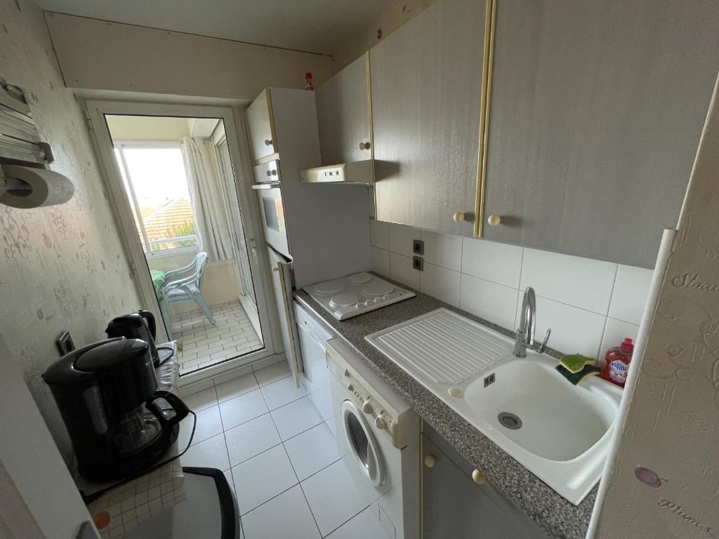 Bel appartement T2 à deux pas des plages, avec parking et garage - FR-1-474-212 - 3