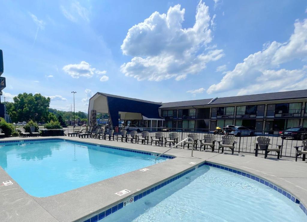 Travelodge by Wyndham Pigeon Forge Dollywood Lane