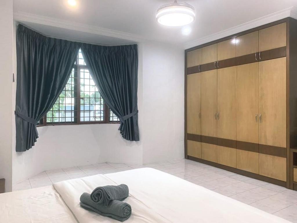 Private Bathroom in King Room Bukit Mertajam Alma Impian photo
