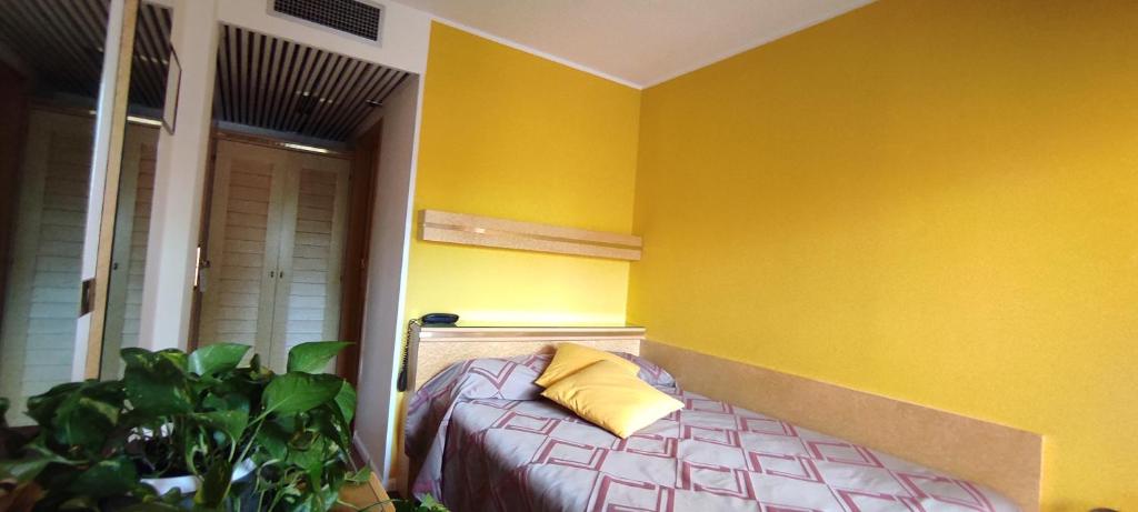 Hotel Antares photo