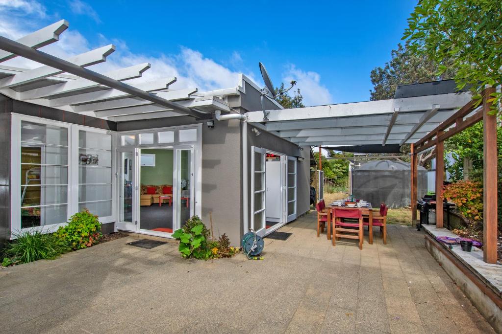 Restaway - Mangawhai Holiday Home, Mangawhai