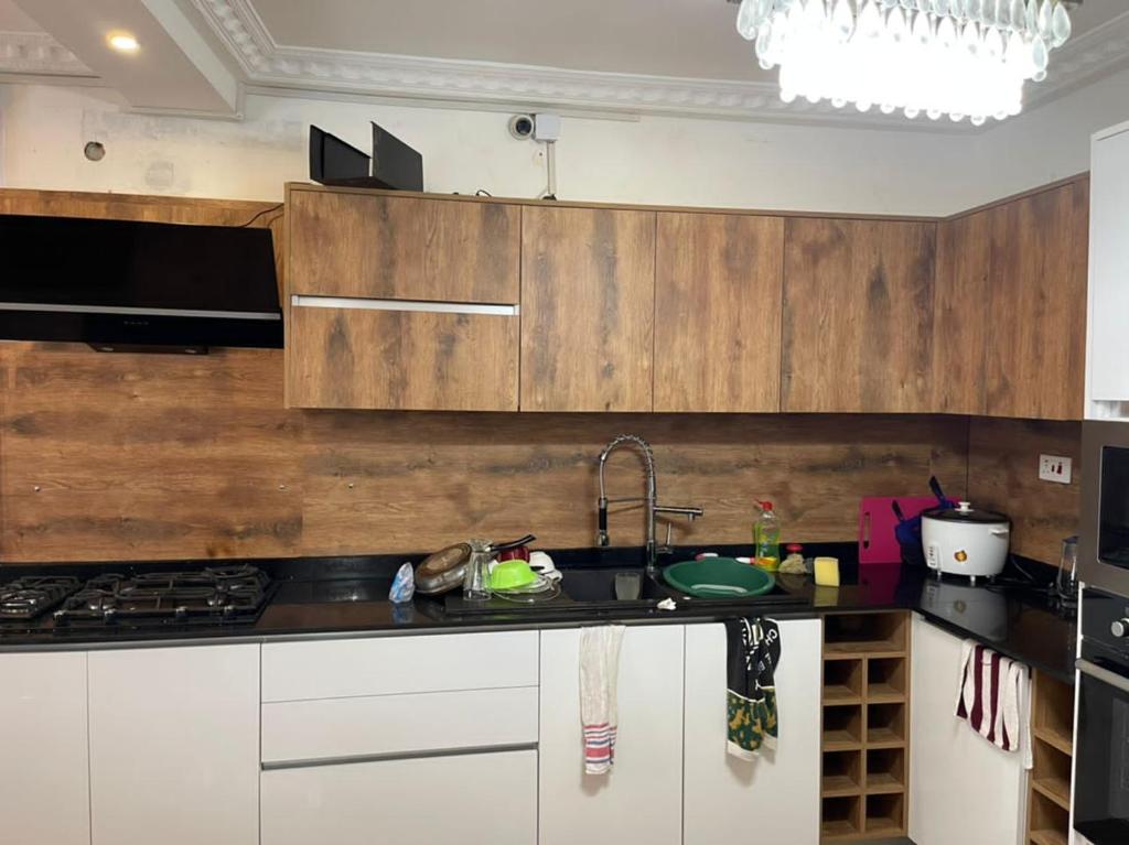 Luxury Two Bedroom self-catering apartment for short or long stays photo