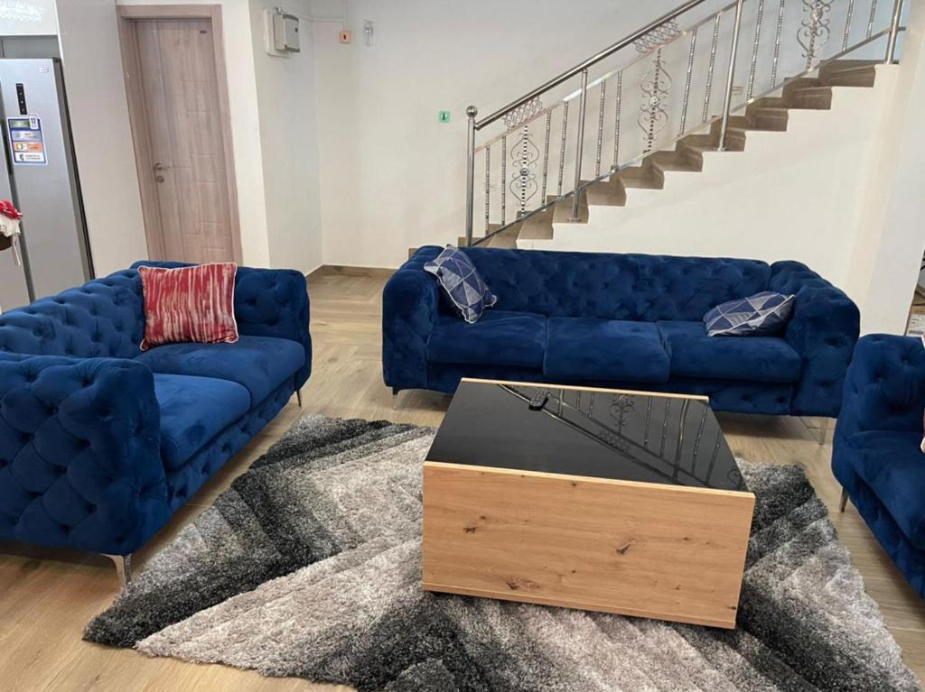 Luxury Two Bedroom self-catering apartment for short or long stays photo