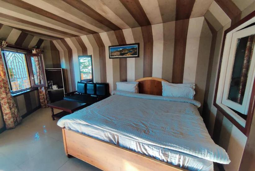 Hotel Surya Lake view photo