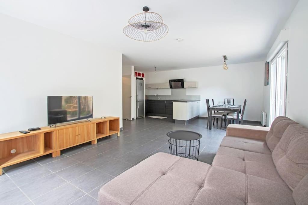 Le P'tit Rimbaud, 6 Pers, parking privé, jardin,wifi
