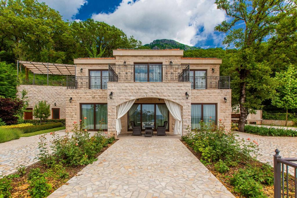 Oak Leaf Residences - 4