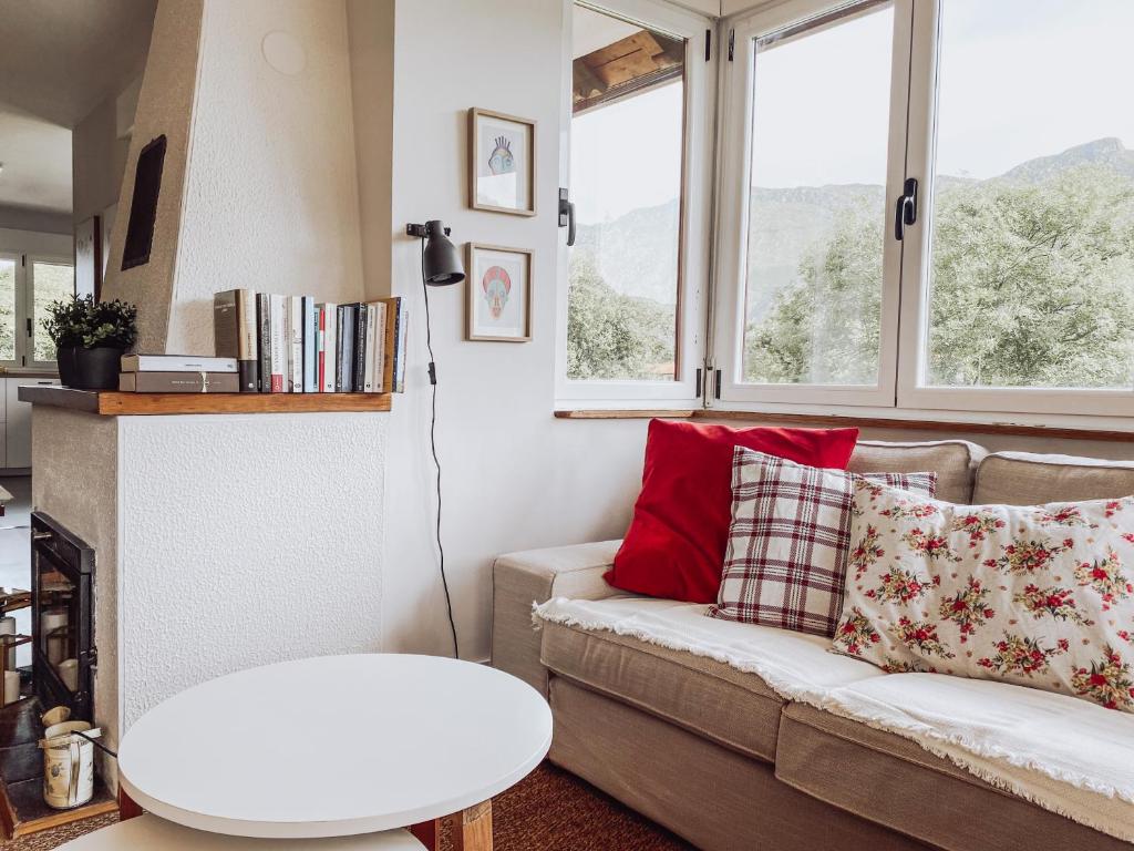 BELLA KALMA, acogedora casa con parking, jardin y wifi - 2