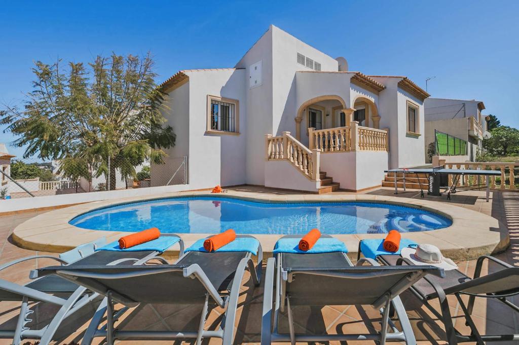 Villa Aneto by Villa Plus - 2