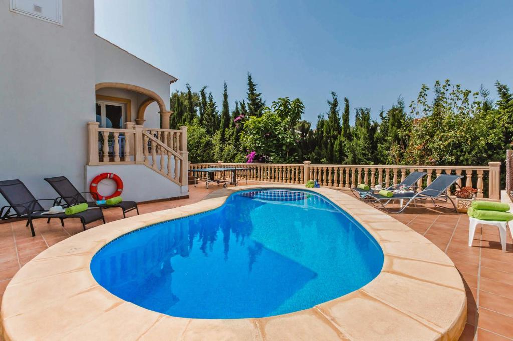 Villa Aneto by Villa Plus - 3