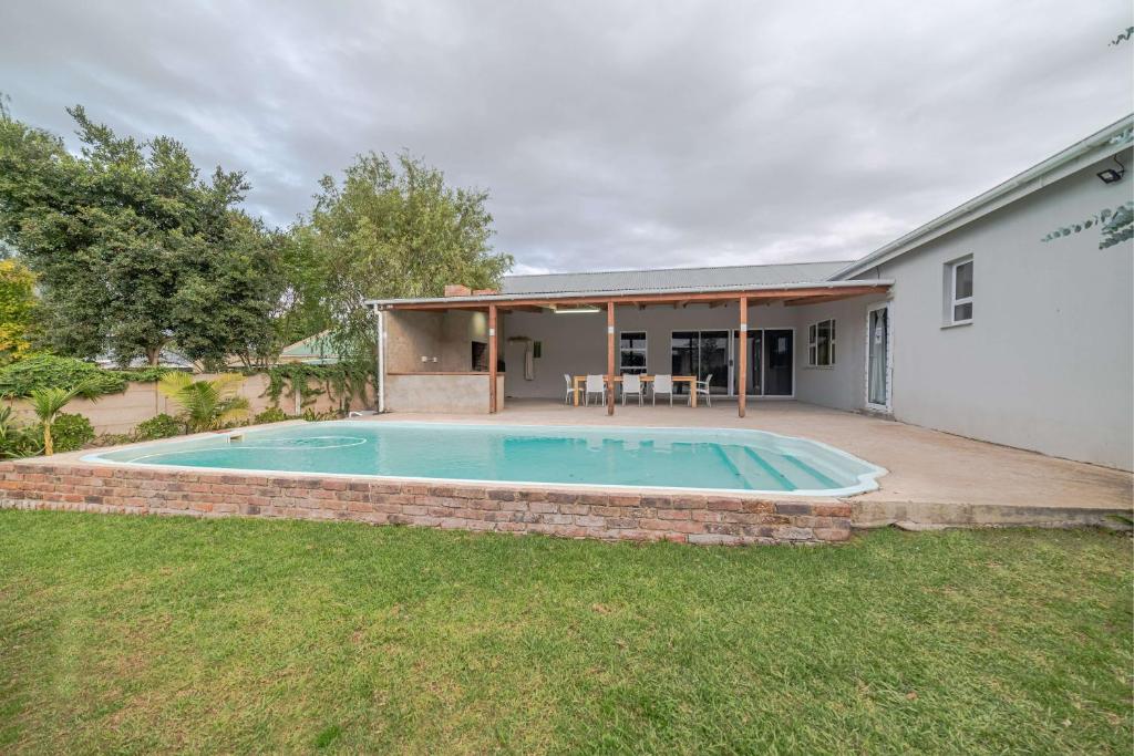 Azaria Guesthouse — Hotel in Swellendam