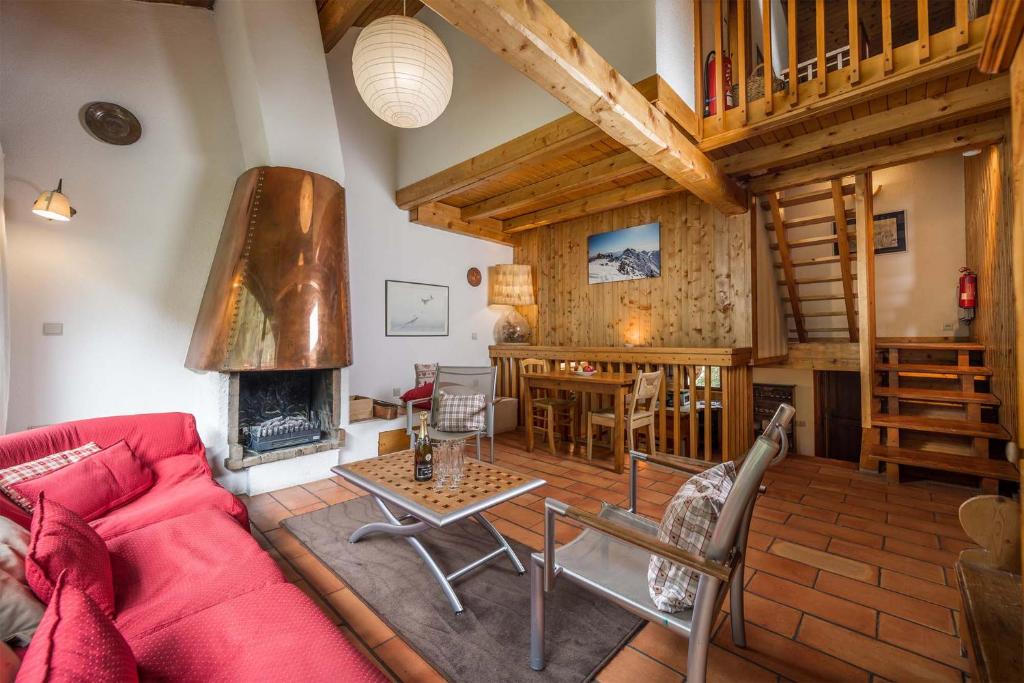 Madame Vacances Chalet Val Rogoney - 1