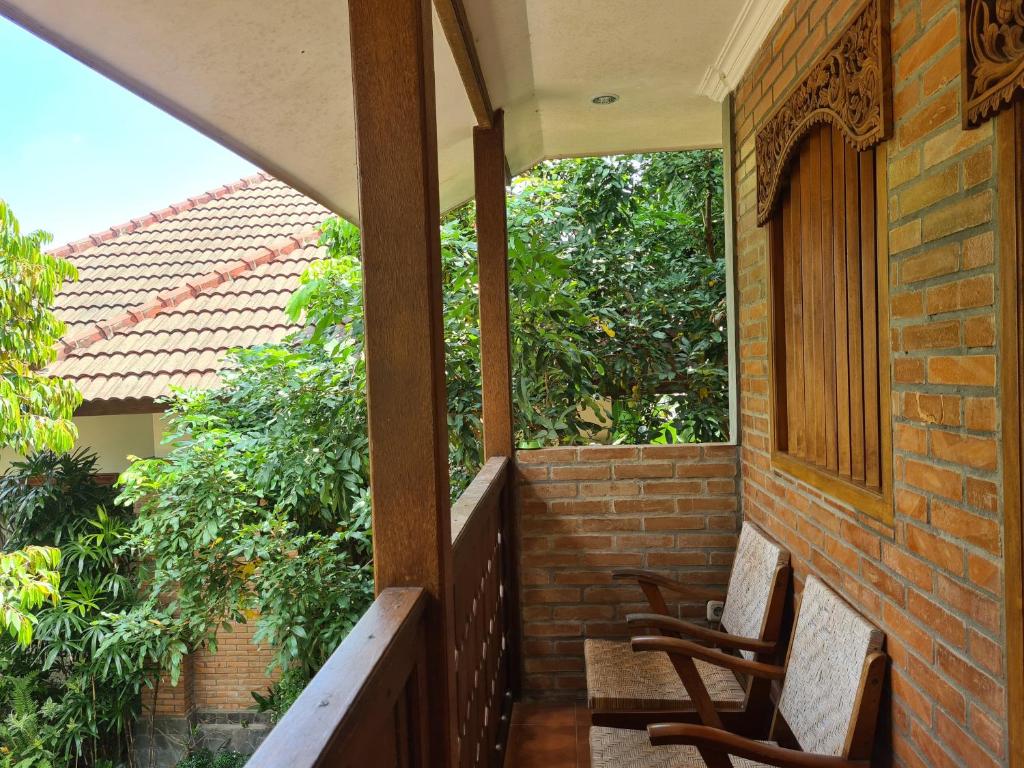 Ndalem Suryo Saptono Guest House