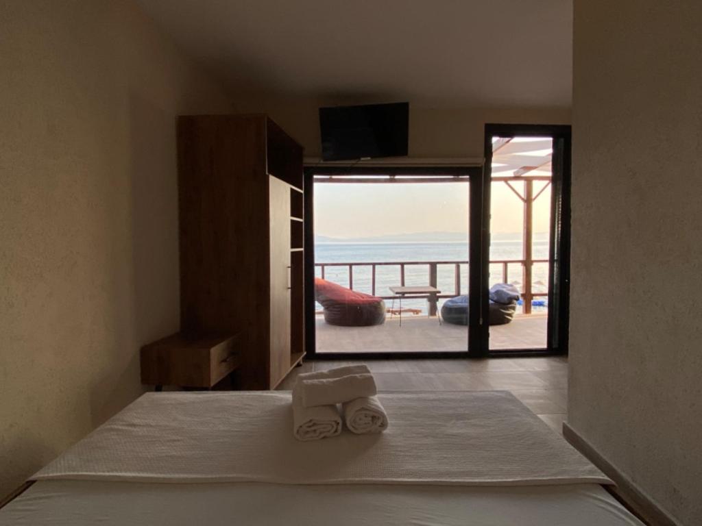 Elma Beach Bungalow photo