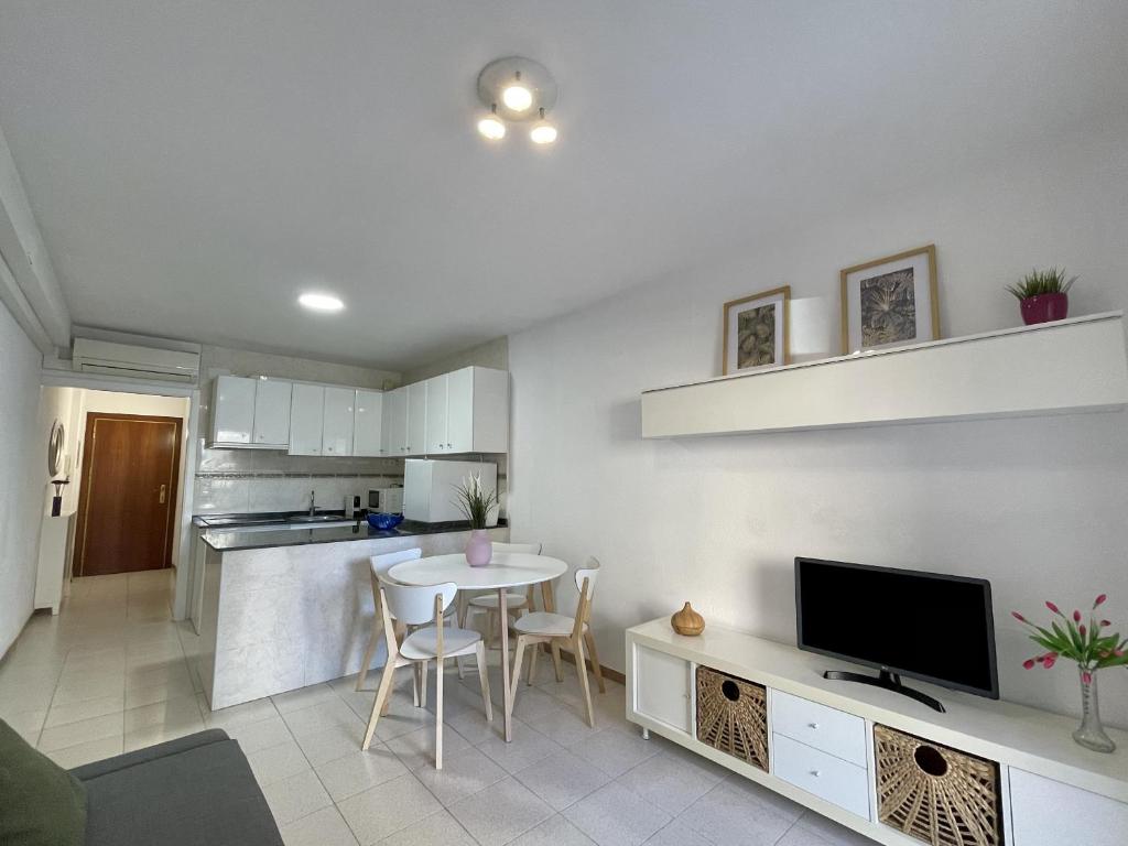 La Pineda Holiday Apartment by PriorityVillas - 3