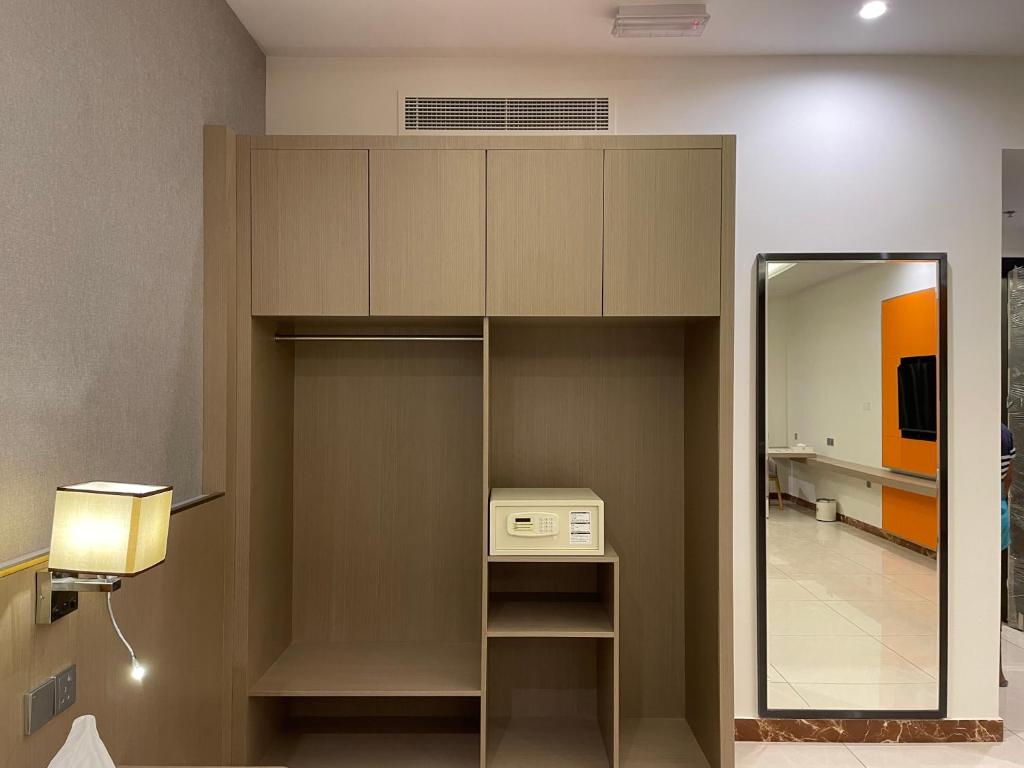 Season Inn Hotel_Al Hail photo